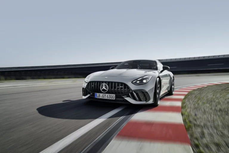 La nouvelle Mercedes-AMG GT 63 PRO 4MATIC+ : encore plus agile sur circuit