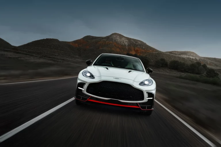 Aston Martin DBX S: een nieuw vlaggenschip voor de supercar onder de SUV’s