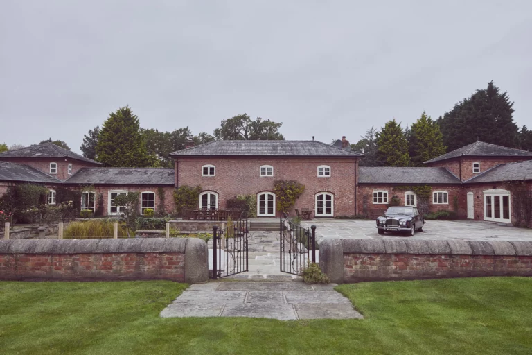 Bentley dévoile « The Mews » – un espace d’expérimentation exclusif pour les clients à proximité de l’usine de Crewe