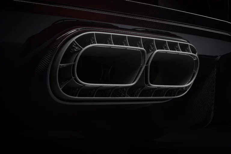 Bugatti prints trim covers made of titanium
