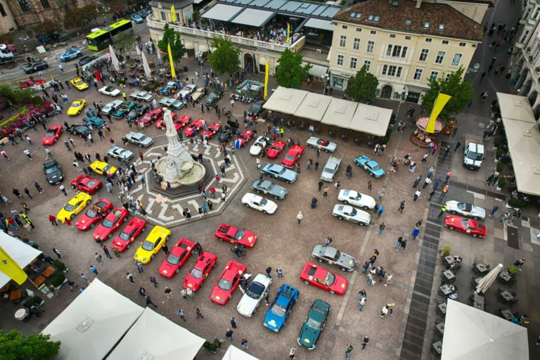 Ferrari Cavalcade Classiche: Το περιοδεύον μουσείο έρχεται στο Νότιο Τιρόλο