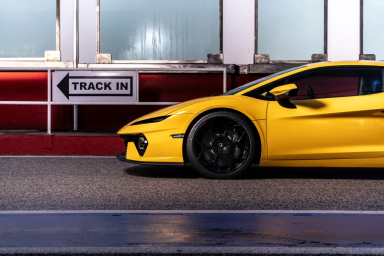 Andrea Caldarelli lleva al límite el nuevo Lamborghini Temerario
