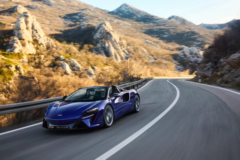 Η νέα McLaren Artura Spider: επόμενης γενιάς υπεραυτοκίνητο απόλαυσης