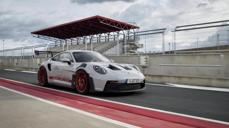 Porsche presents the new 911 GT3 RS