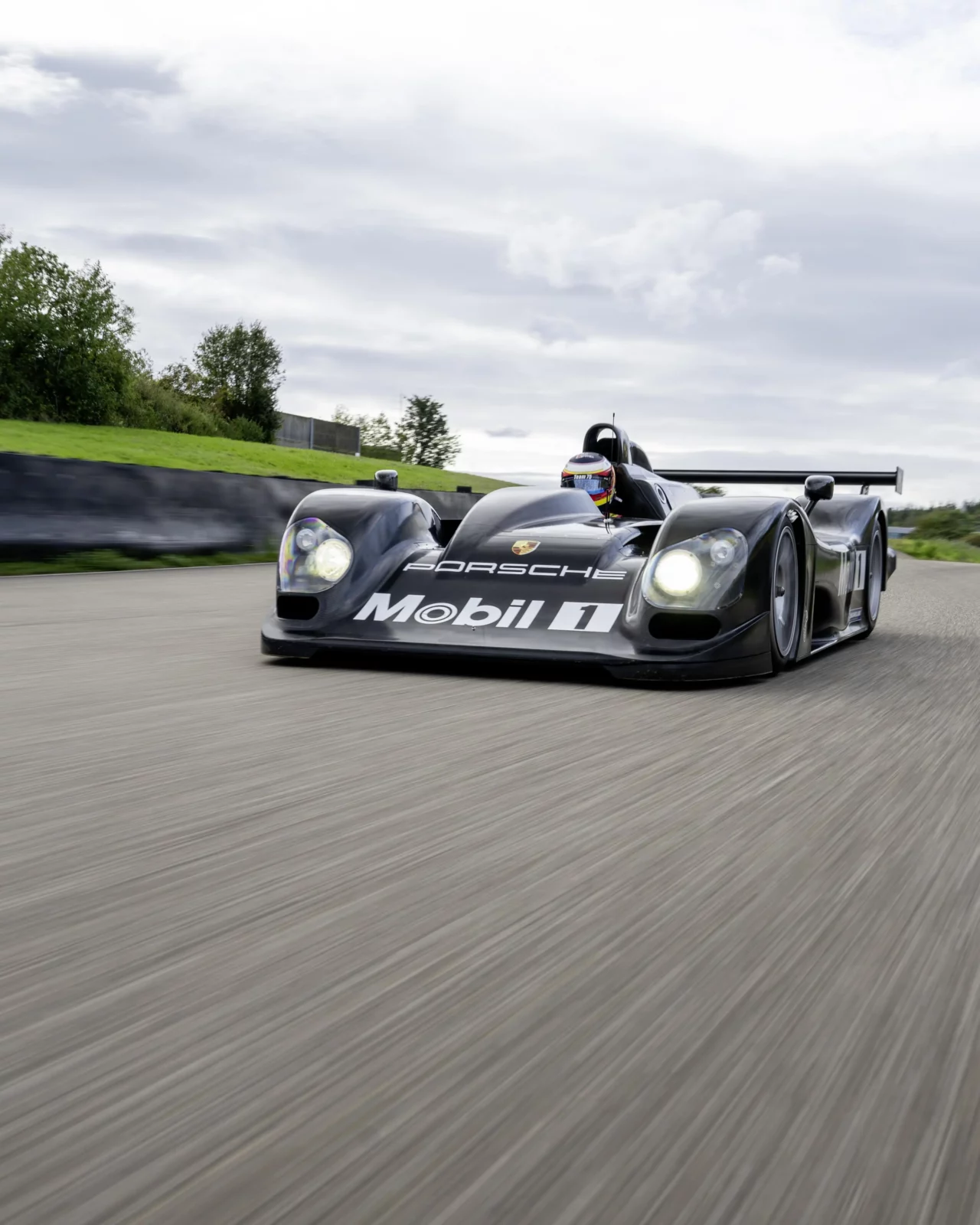 Succesvolle uitrol van een Le Mans prototype op het testcircuit in Weissach.