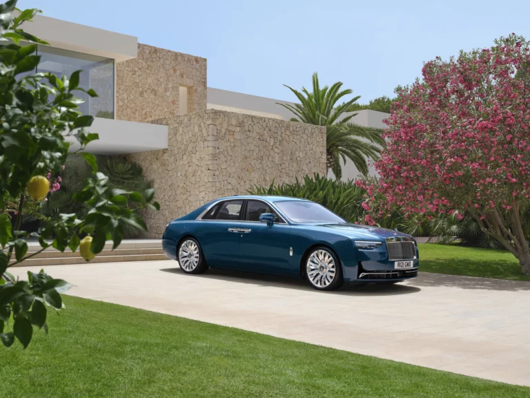 GHOST SERIES II : la V12 Rolls-Royce la plus avancée et la plus orientée vers le conducteur jamais créée